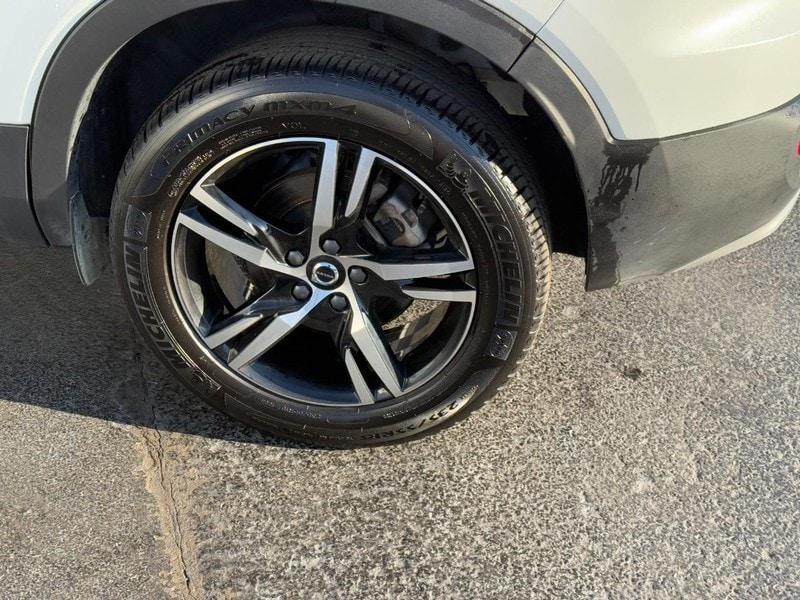 used 2025 Volvo XC40 car, priced at $29,511