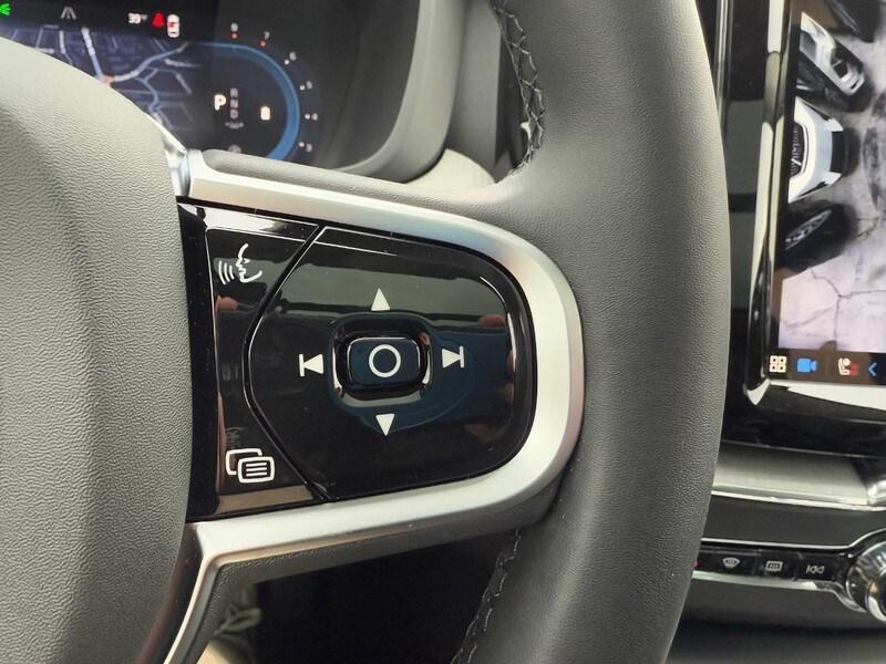 new 2025 Volvo XC60 car, priced at $53,385