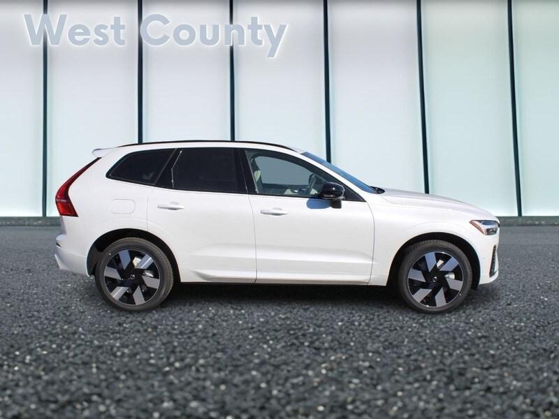 new 2025 Volvo XC60 Plug-In Hybrid car, priced at $66,235