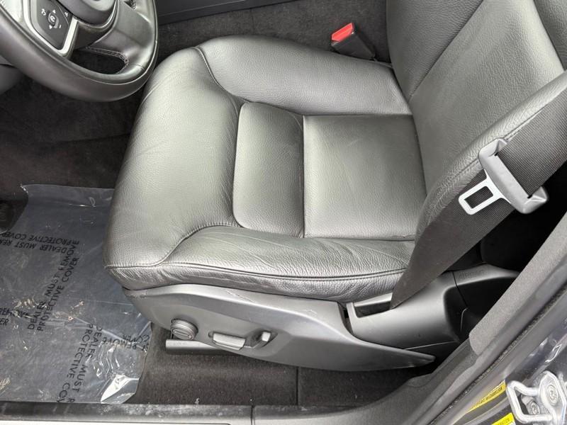 used 2021 Volvo XC60 car, priced at $21,984