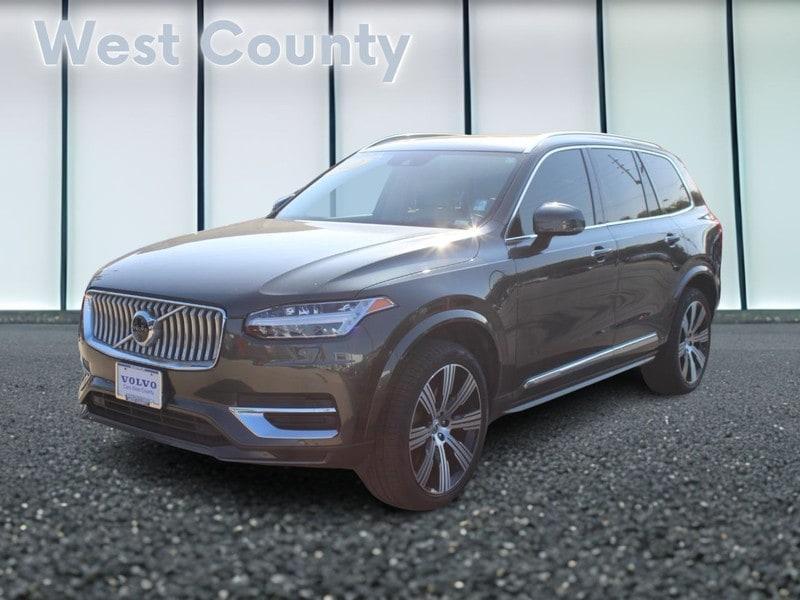 used 2022 Volvo XC90 Recharge Plug-In Hybrid car, priced at $48,000