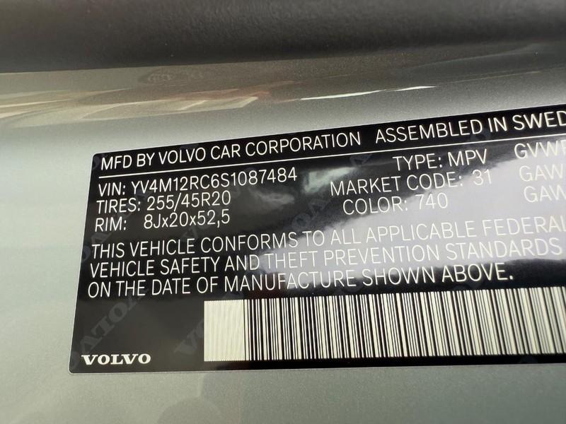 new 2025 Volvo XC60 car, priced at $55,335