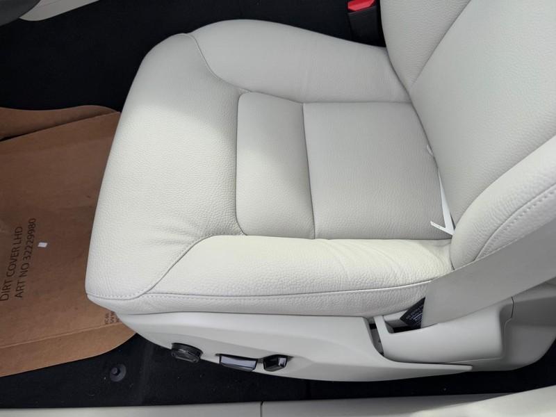new 2025 Volvo XC60 car, priced at $55,335