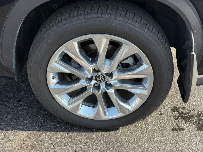used 2020 Toyota Highlander car, priced at $35,897