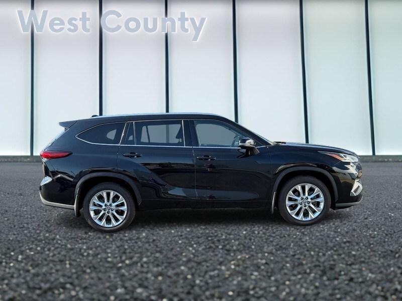 used 2020 Toyota Highlander car, priced at $35,897