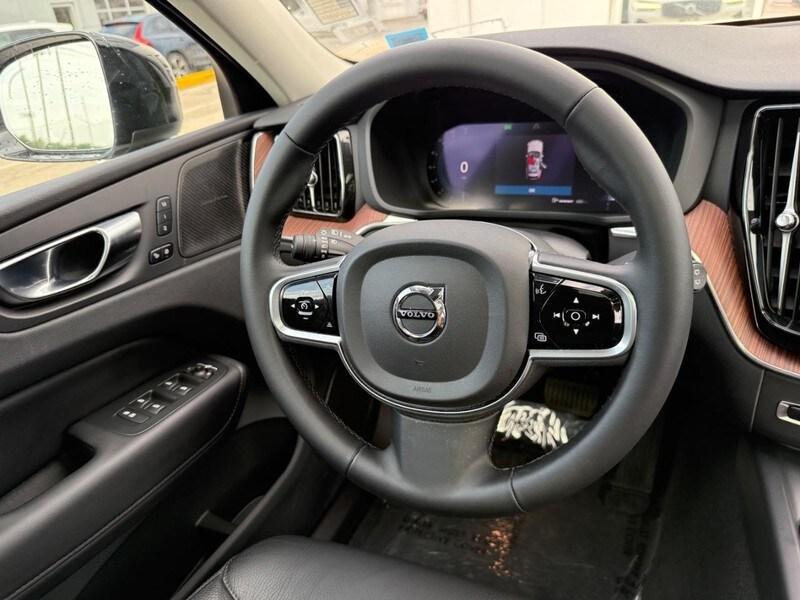 used 2023 Volvo XC60 car, priced at $40,822