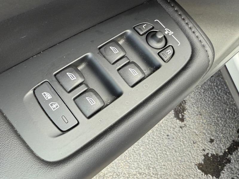 used 2023 Volvo XC60 car, priced at $40,822