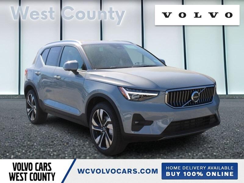 new 2025 Volvo XC40 car, priced at $49,790