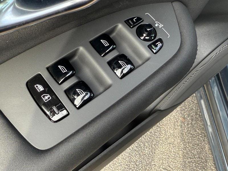 new 2025 Volvo XC90 Plug-In Hybrid car, priced at $82,755