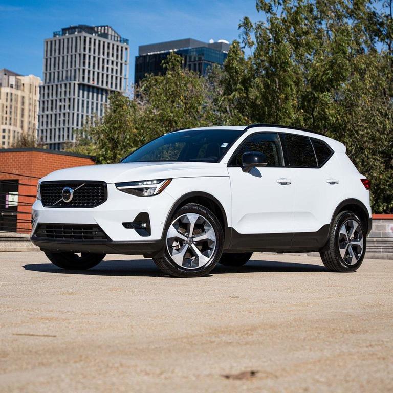 used 2025 Volvo XC40 car, priced at $35,000