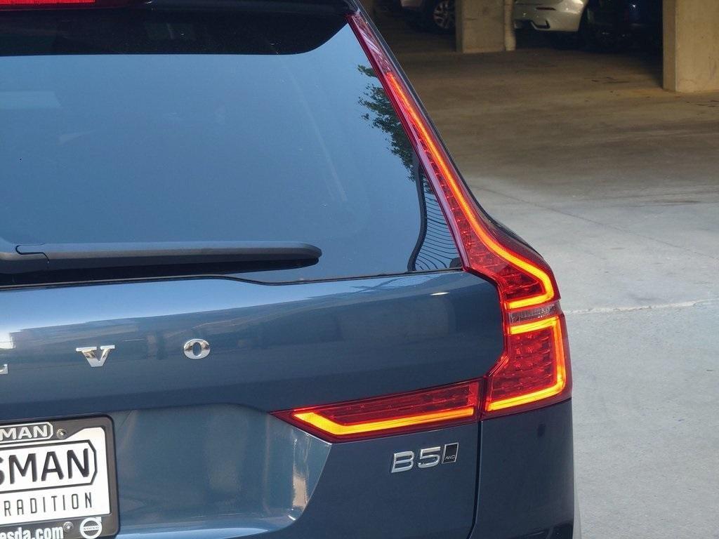 new 2025 Volvo XC60 car, priced at $51,036