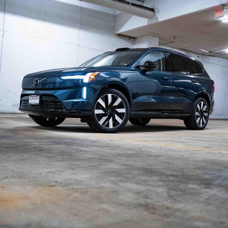 new 2025 Volvo EX90 car, priced at $87,940