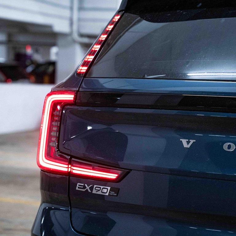 new 2025 Volvo EX90 car, priced at $79,530