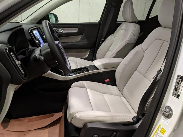 new 2025 Volvo XC40 car, priced at $48,115