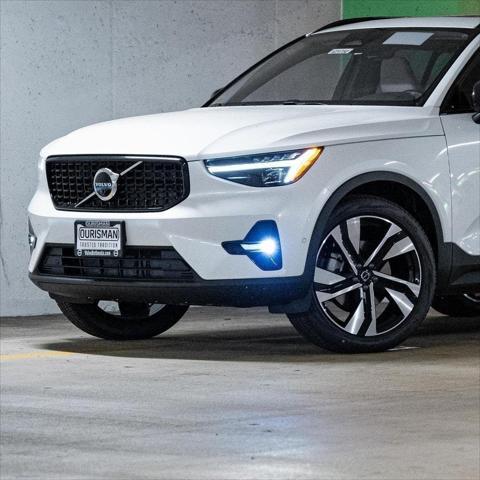 new 2025 Volvo XC40 car, priced at $47,145