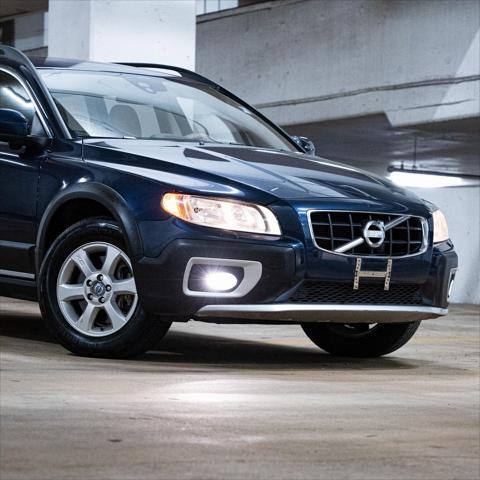 used 2013 Volvo XC70 car, priced at $17,999