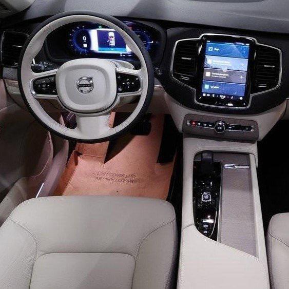 new 2025 Volvo XC90 Plug-In Hybrid car, priced at $78,065