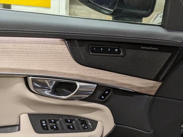 new 2025 Volvo XC90 Plug-In Hybrid car, priced at $79,305
