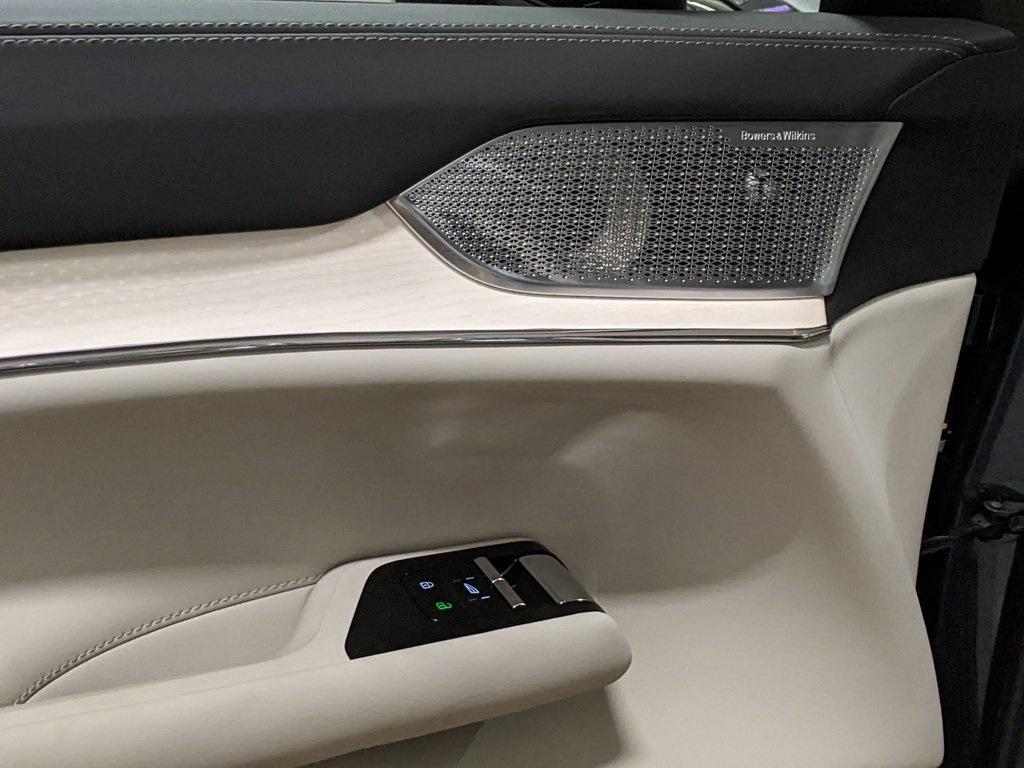 new 2025 Volvo EX90 car, priced at $96,125