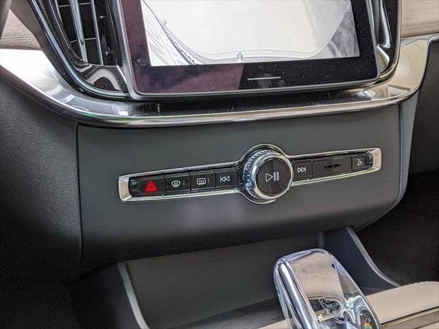 new 2025 Volvo XC90 Plug-In Hybrid car, priced at $88,695