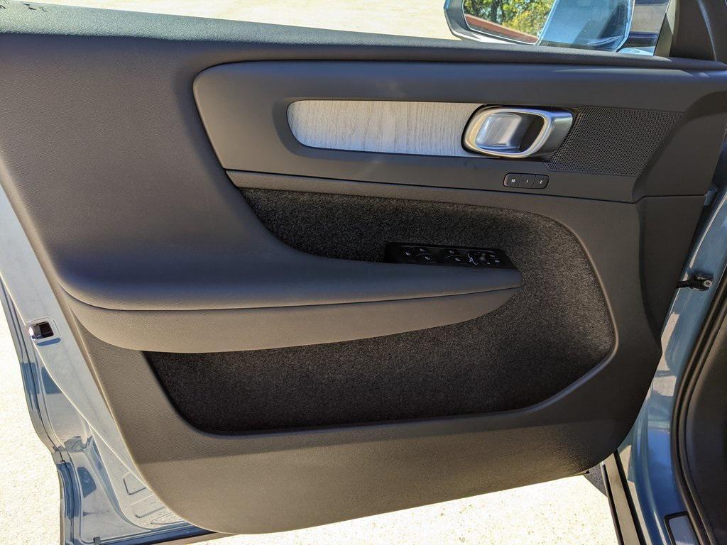 used 2025 Volvo XC40 car, priced at $30,000