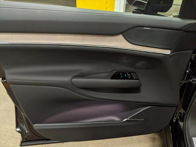 new 2025 Volvo EX90 car, priced at $86,436