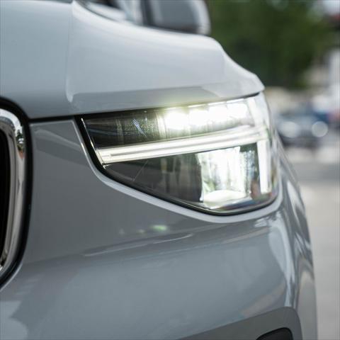 new 2025 Volvo XC40 car, priced at $46,035