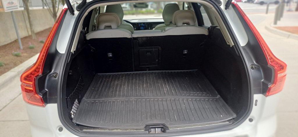 used 2023 Volvo XC60 Recharge Plug-In Hybrid car, priced at $46,000