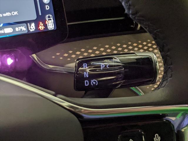 new 2025 Volvo EX90 car, priced at $86,490