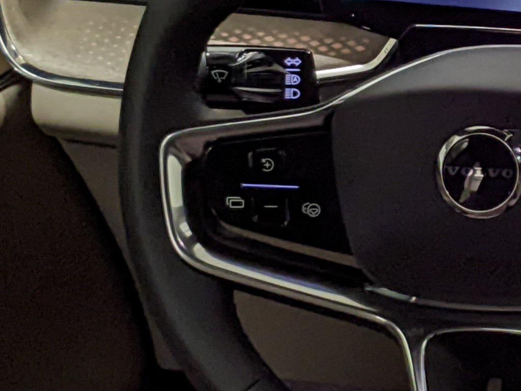 new 2025 Volvo EX90 car, priced at $86,490