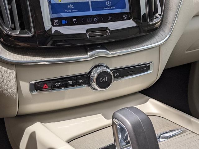 used 2023 Volvo XC60 Recharge Plug-In Hybrid car, priced at $49,500