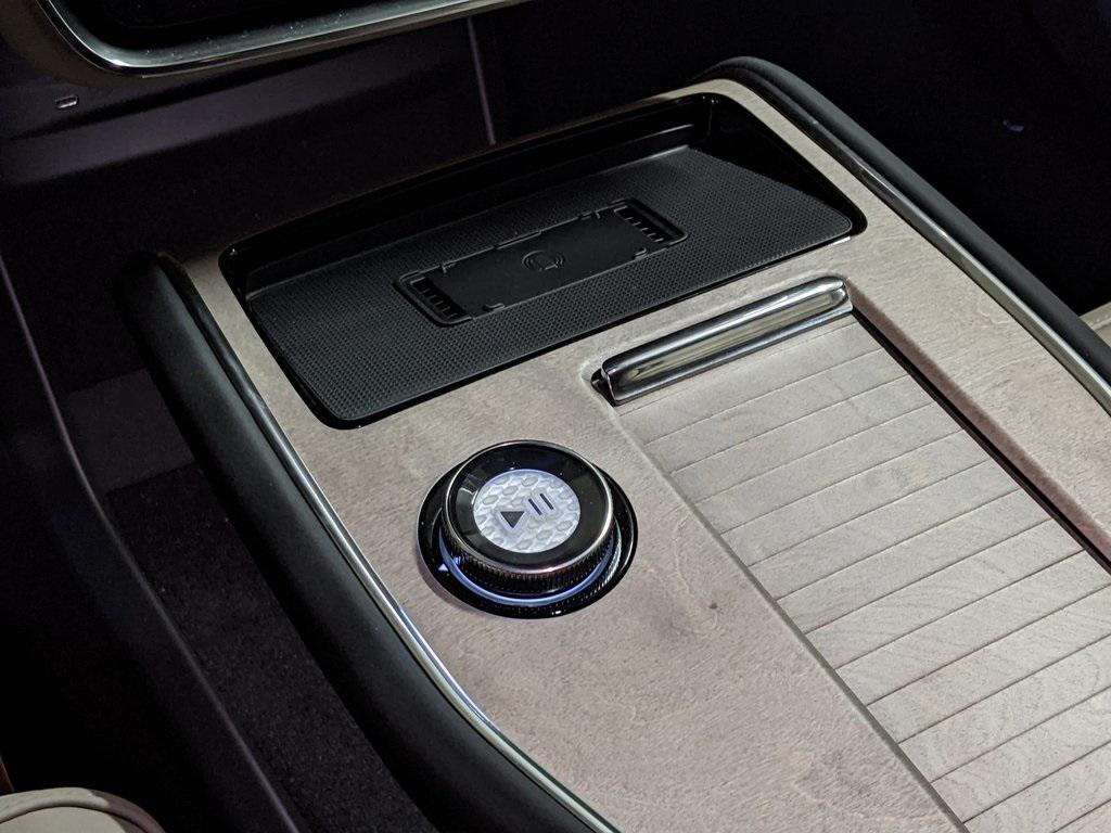 new 2025 Volvo EX90 car, priced at $92,336
