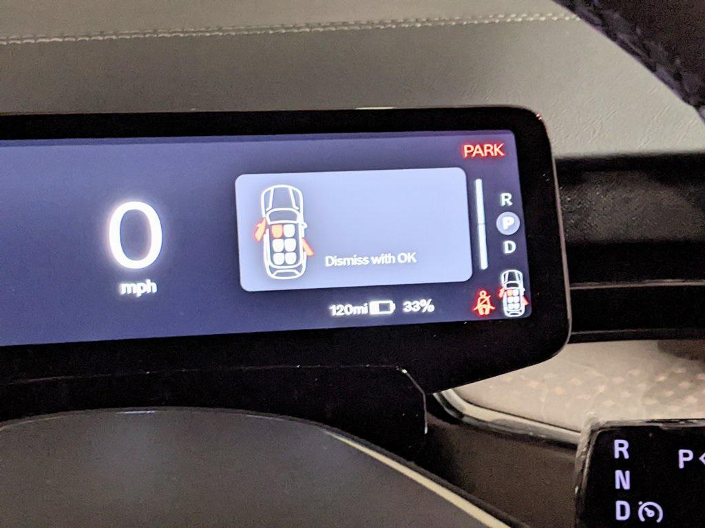 new 2025 Volvo EX90 car, priced at $92,336