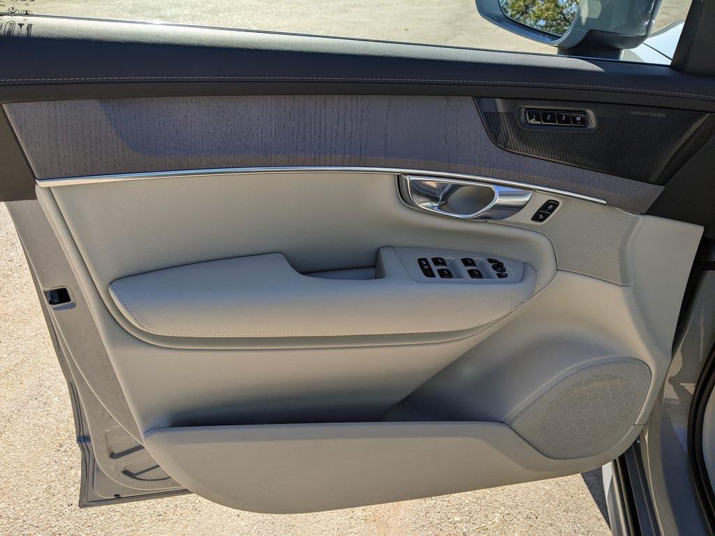 new 2026 Volvo XC90 car, priced at $75,575