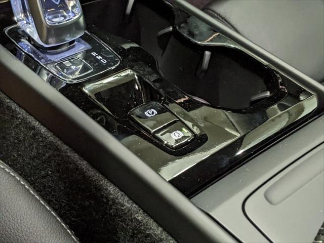 new 2025 Volvo XC40 car, priced at $48,335