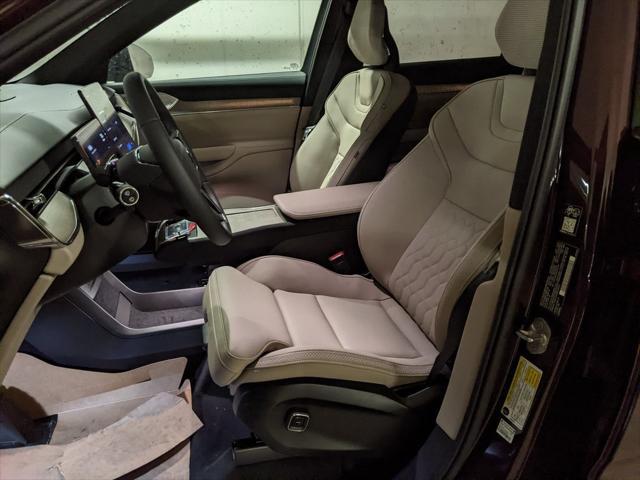 new 2025 Volvo EX90 car, priced at $95,140