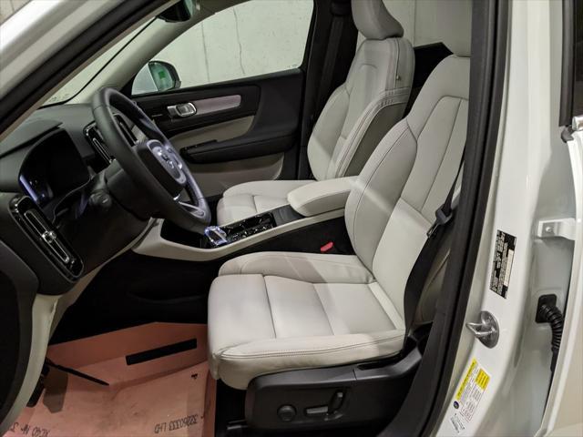 new 2025 Volvo XC40 car, priced at $51,015