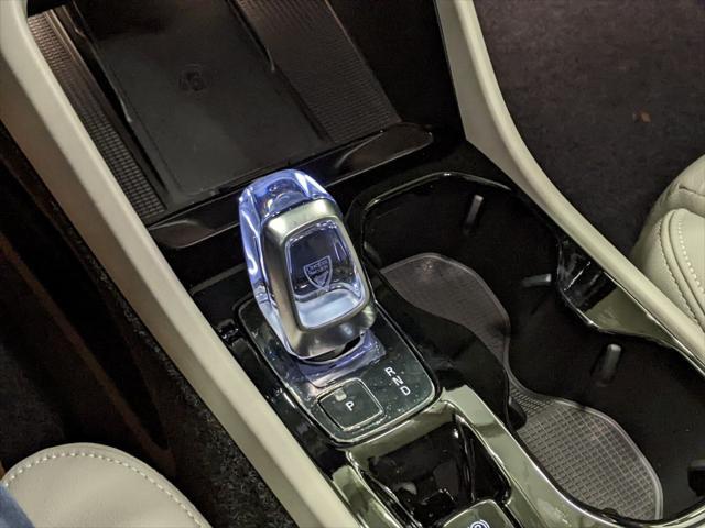 new 2025 Volvo XC40 car, priced at $51,015