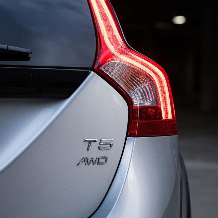 used 2016 Volvo V60 Cross Country car, priced at $19,500