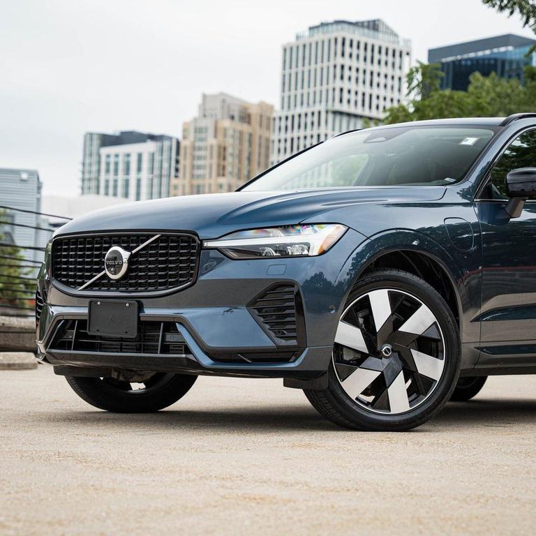 used 2024 Volvo XC60 Recharge Plug-In Hybrid car, priced at $46,500