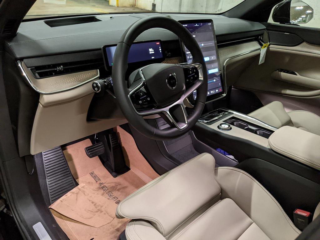new 2025 Volvo EX90 car, priced at $81,790