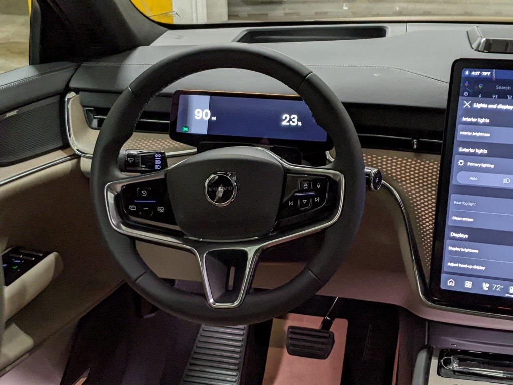 new 2025 Volvo EX90 car, priced at $81,790
