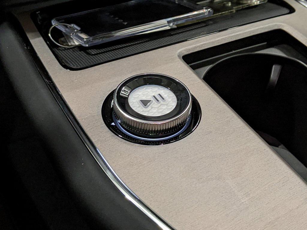 new 2025 Volvo EX90 car, priced at $81,790