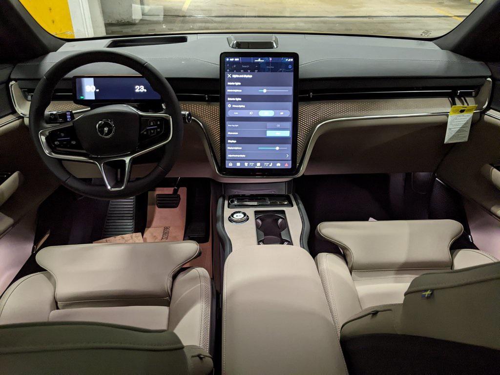 new 2025 Volvo EX90 car, priced at $81,790