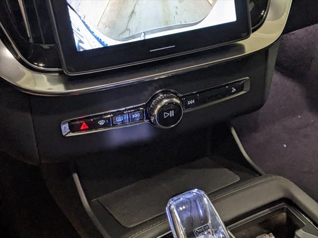 new 2025 Volvo XC90 car, priced at $68,245