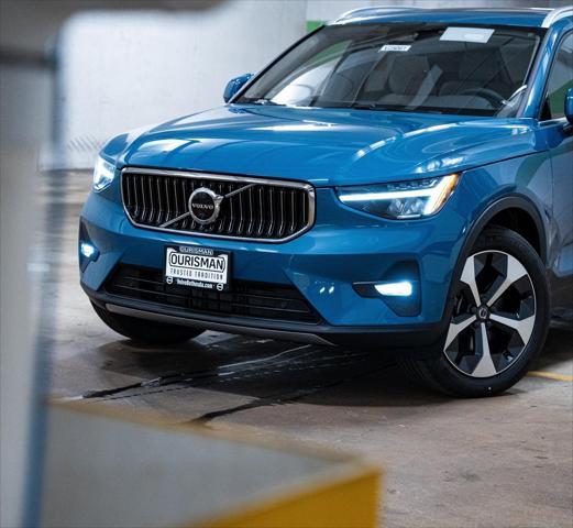 new 2025 Volvo XC40 car, priced at $48,315