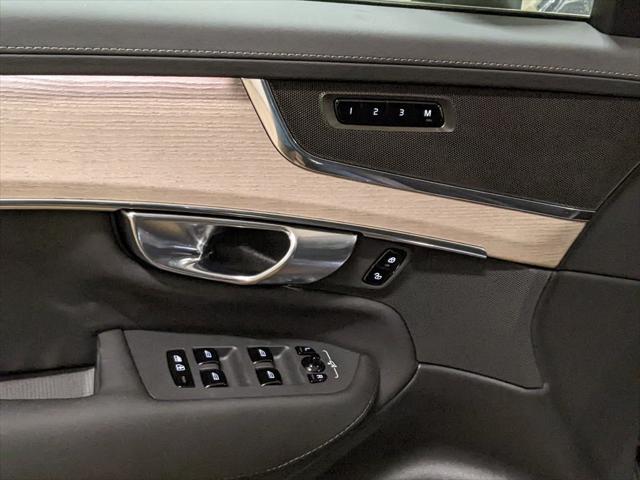 new 2025 Volvo XC90 car, priced at $65,395
