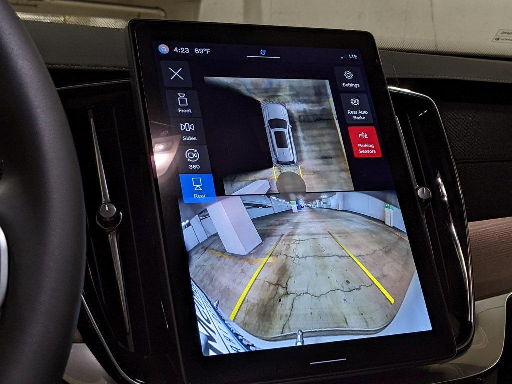 new 2025 Volvo XC90 Plug-In Hybrid car, priced at $76,136