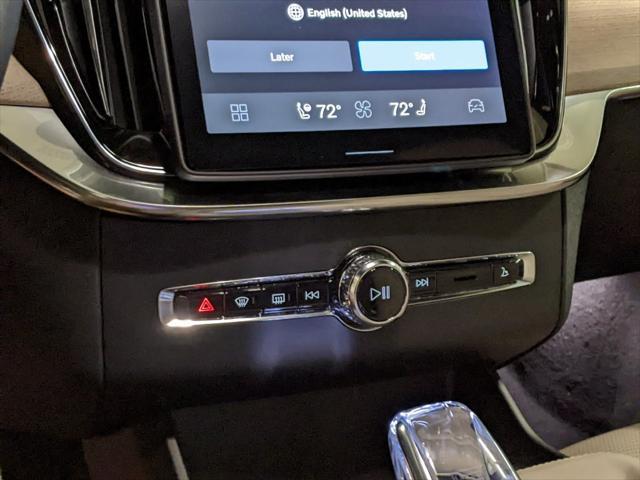 new 2025 Volvo XC90 car, priced at $77,105
