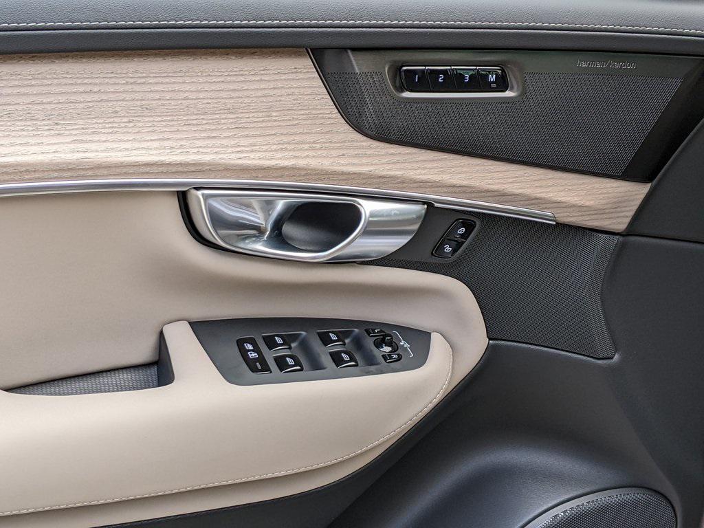new 2026 Volvo XC90 car, priced at $75,575